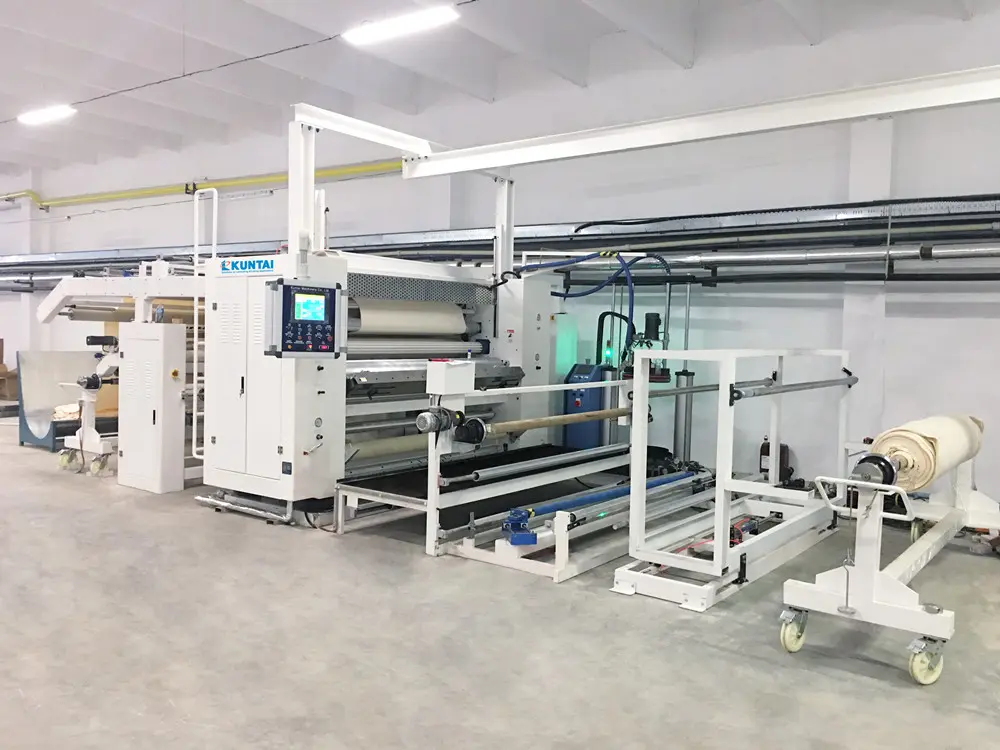 2026 hot melt PUR adhesive laminating machine.jpg